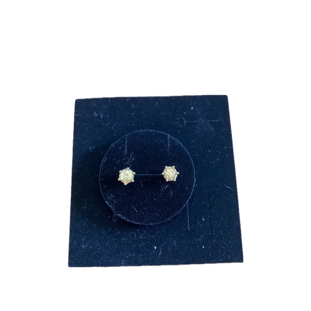 Gem fashion stud earrings